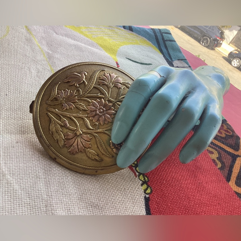 Vintage ornate round compact